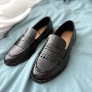 Women's Black Kiltie Fringe Leather Loafers